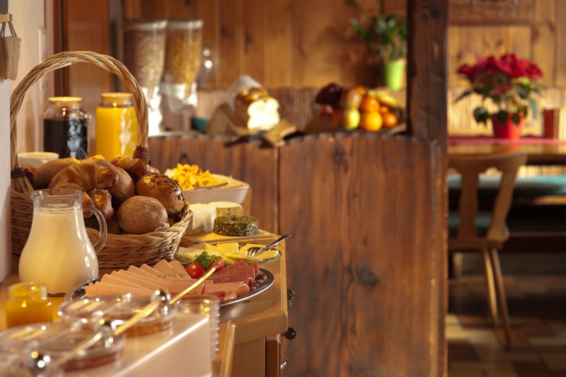 restaurant-BAIROLS-min_breakfast-801827